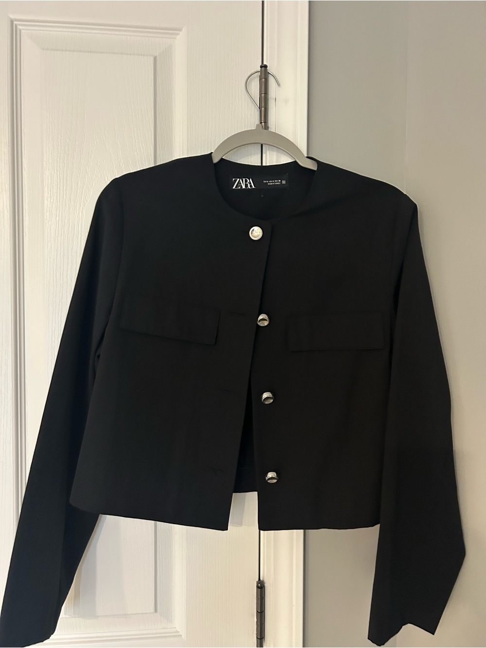 Zara Black Cropped Round-Neck Button Jacket